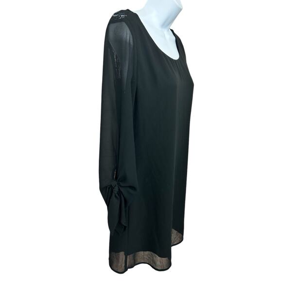 Speechless Black Lace Back Roll Tab Shift Dress Sz XS Lined Scoop Neck - Picture 2 of 7